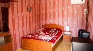 Гостиница Guest House Dionis Коктебель Двухместный номер с 1 кроватью или 2 отдельными кроватями-4